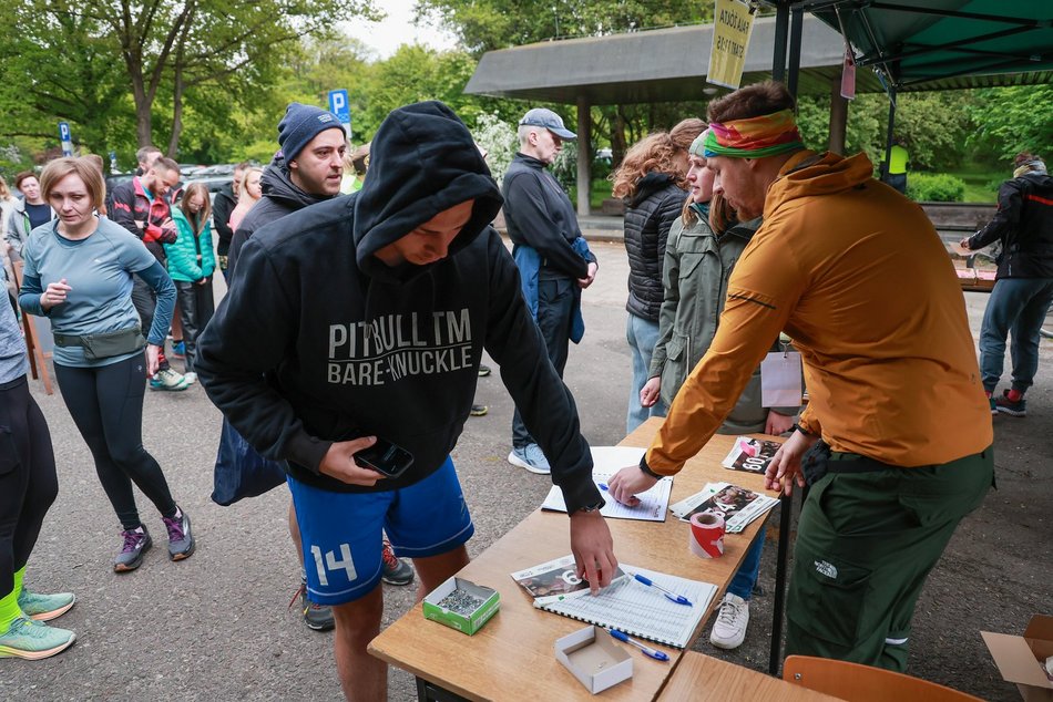 Łódź. Botaniczna Piątka. Setki łodzian pobiegły w Ogrodzie Botanicznym w Łodzi