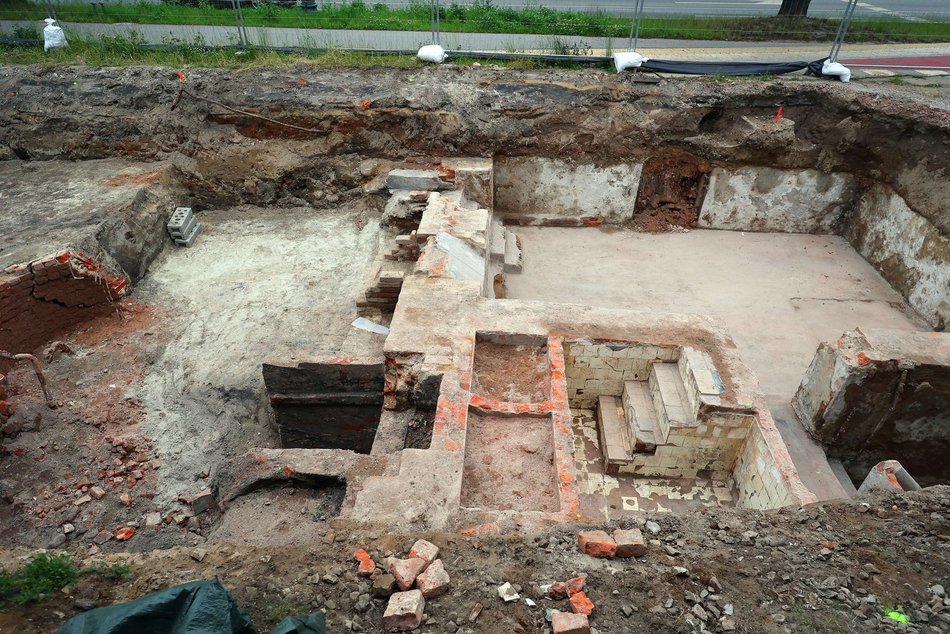 Łódź. Odkryto fundamenty Starego Miasta! Niezwykłe znalezisko podczas remontu krańcówki MPK Łódź