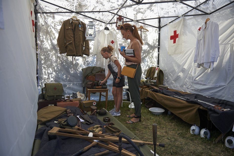 Piknik militarny w parku Helenów