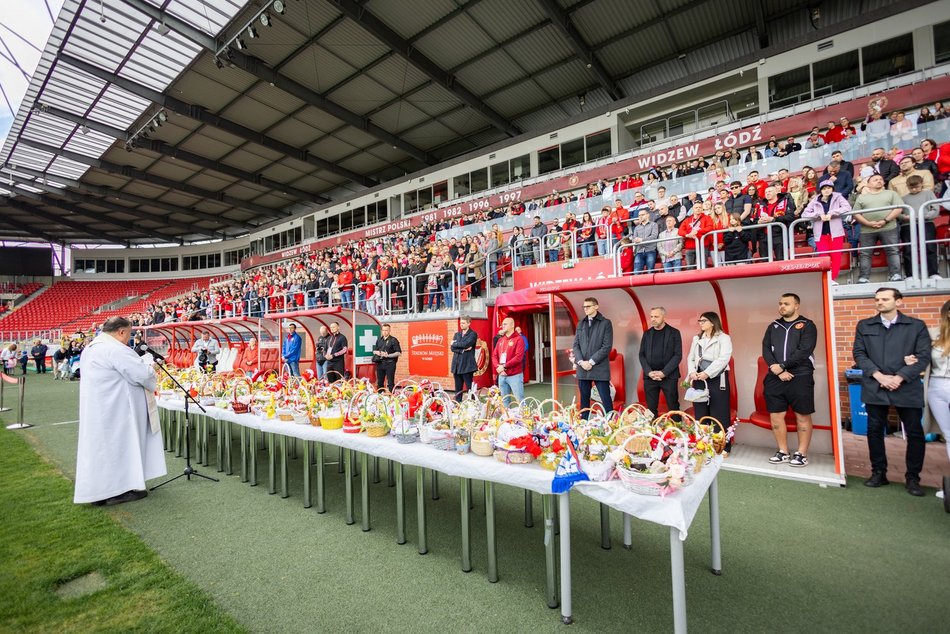 Łódź. Święcenie pokarmów w Sercu Łodzi. To już tradycja kibiców Widzewa Łódź