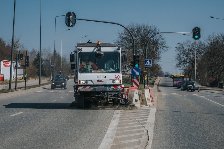 Wielkie sprzątanie Łodzi trwa