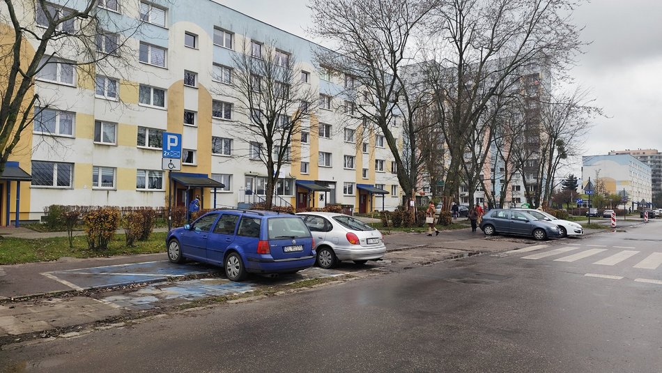 Łódź. Remont Bartoka. Będzie nowa nawierzchnia, chodniki i miejsca parkingowe