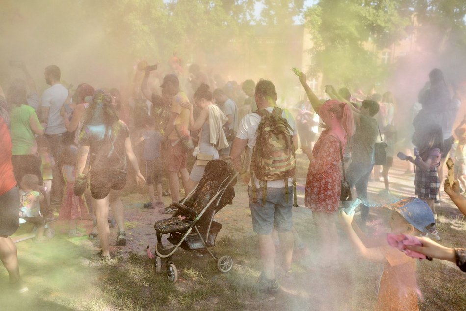 Holi Święto Kolorów 2023 w Łodzi. Kiedy się odbędzie i co nas czeka? [ZDJĘCIA]