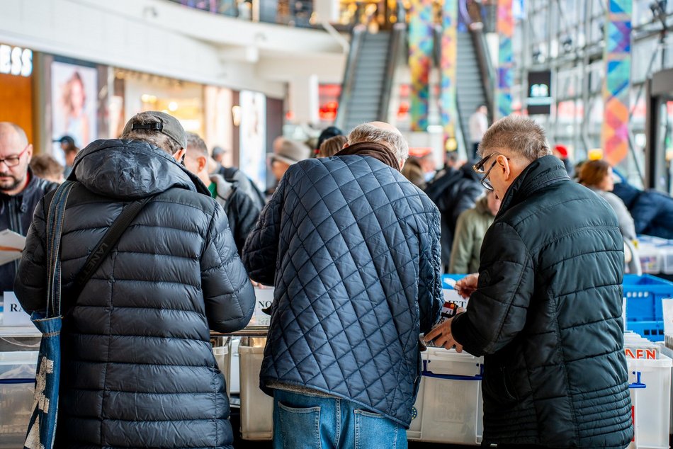 Łódź. Giełda winyli w Manufakturze