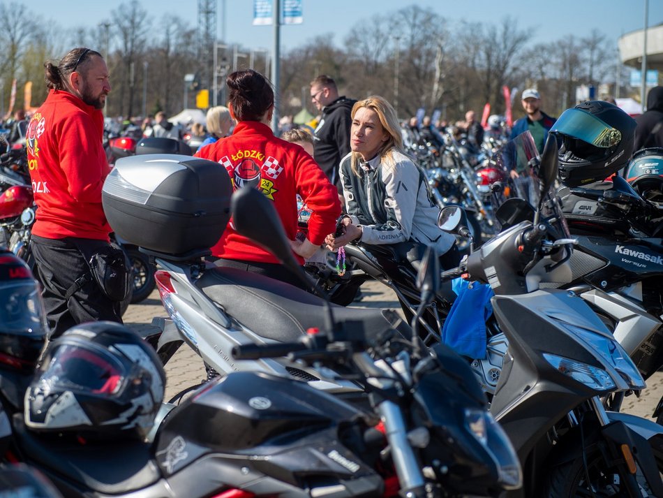 Parada motocyklistów przejechała ulicami Łodzi. Sezon rozpoczęty! Byłeś?