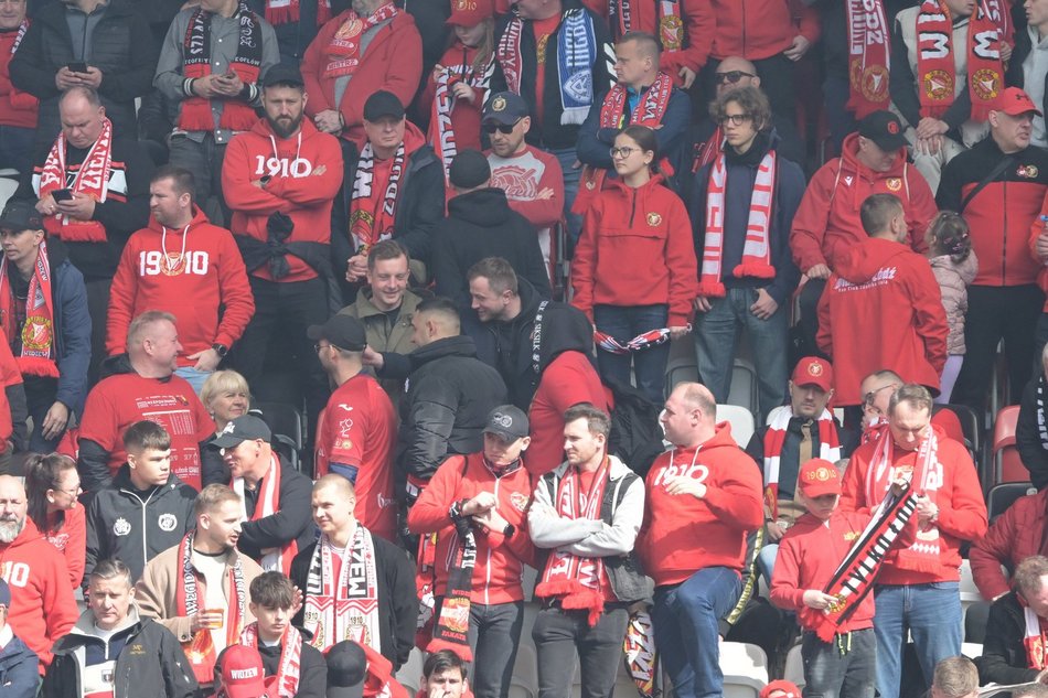 Łódź. Kibice na meczu Widzew Łódź - Bruk-Bet Termalica Nieciecza. Byłeś/aś? Znajdź się w galerii!