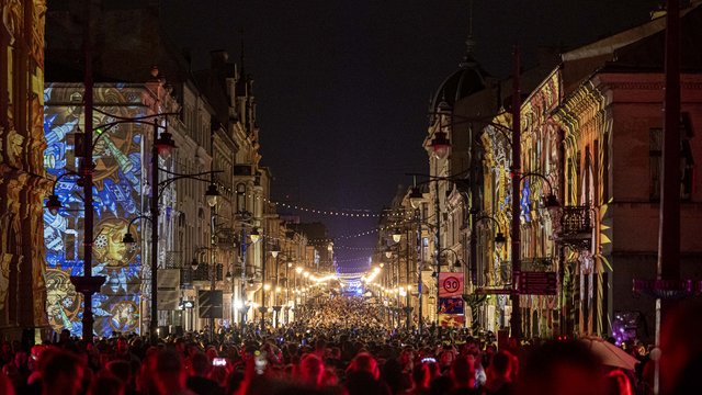 Light Move Festival 2024. Iluminacje na Piotrkowskiej przyciągnęły tłumy! [ZDJĘCIA]