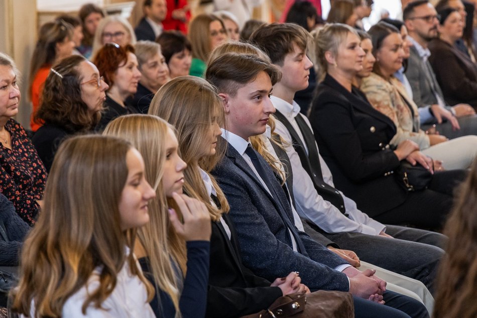Łódź. Stypendia dla wybitnych uczniów z Łodzi i regionu przyznane. Nagrodzeni także nauczyciele