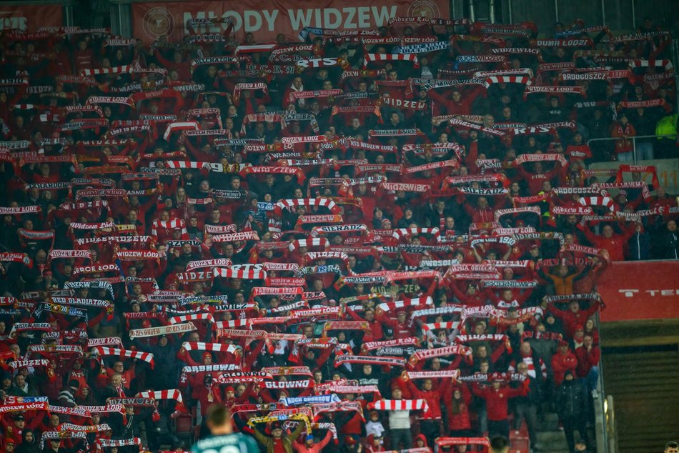 Kibice na meczu Widzewa Łódź z Legią Warszawa. Byłeś/aś? Odszukaj się w galerii