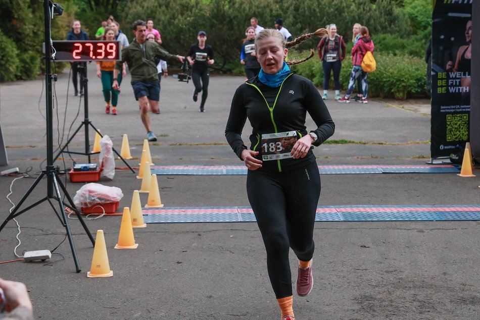 Łódź. Botaniczna Piątka. Setki łodzian pobiegły w Ogrodzie Botanicznym w Łodzi