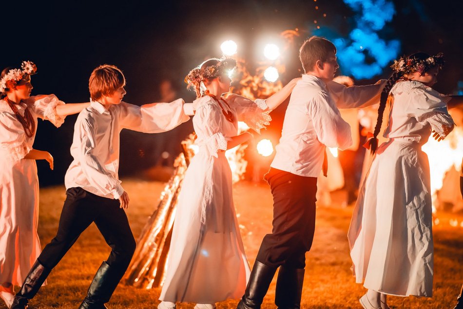 Łódź. Noc Świętojańska w Ogrodzie Botanicznym w Łodzi. Pełno magii, tańca i niezwykłych rytuałów