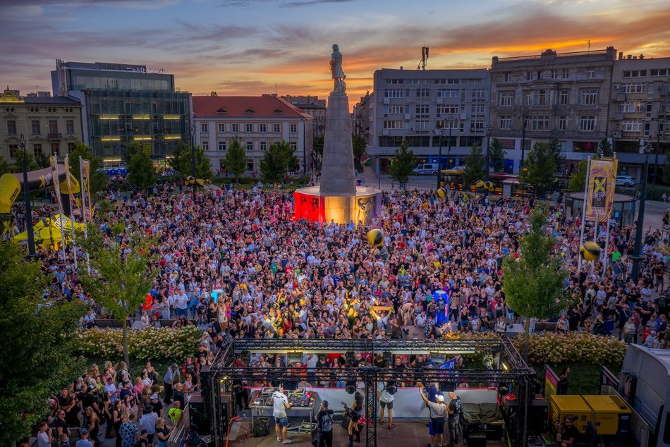 Łódź. Parada Wolności 2025 w Łodzi z lotu ptaka. Te zdjęcia zapierają dech!