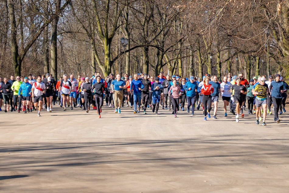 Łódź. Parkrun w Parku Poniatowskiego w Łodzi. Brałeś udział w biegu? Znajdź się na zdjęciach!