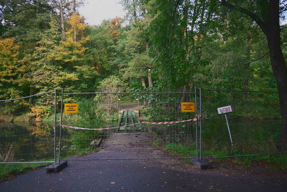 Będzie nowa kładka w parku Julianowskim w Łodzi. Remont już się rozpoczął