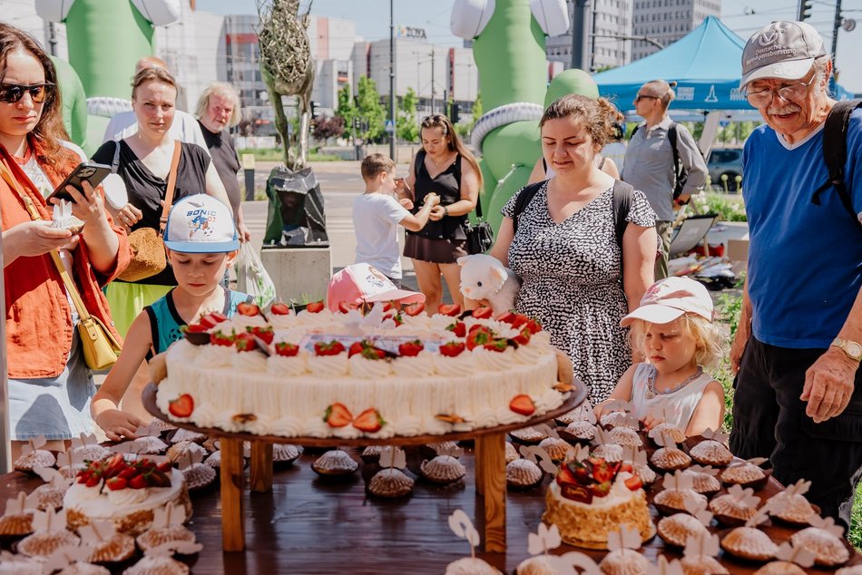 Urodziny Jednorożca z Łodzi! Tort, muzyka, słońca i dobra zabawa