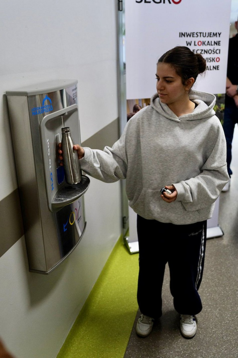 Zdroje z wodą w kolejnych szkołach w Łodzi! To prawdziwa nauka ekologii