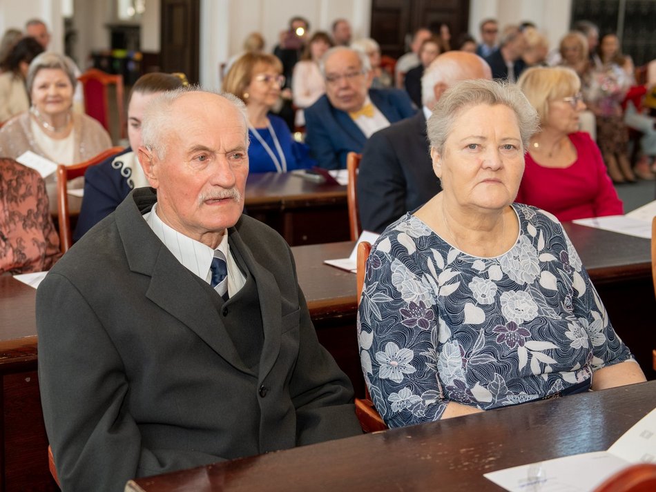 Medale za długoletnie pożycie małżeńskie trafiły do jubilatów z Łodzi.