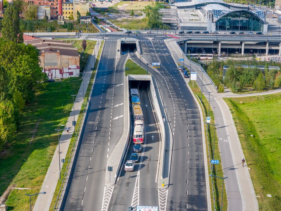 Wielka parada autobusów przejechała ulicami Łodzi