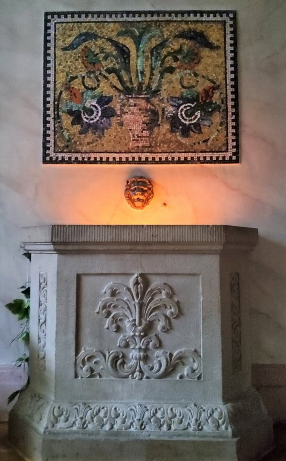 Łódź. Tajemnice ukrytych fontann i zdrojów w Łodzi. Lwie głowy i szklane kaskady w pałacach fabrykantów