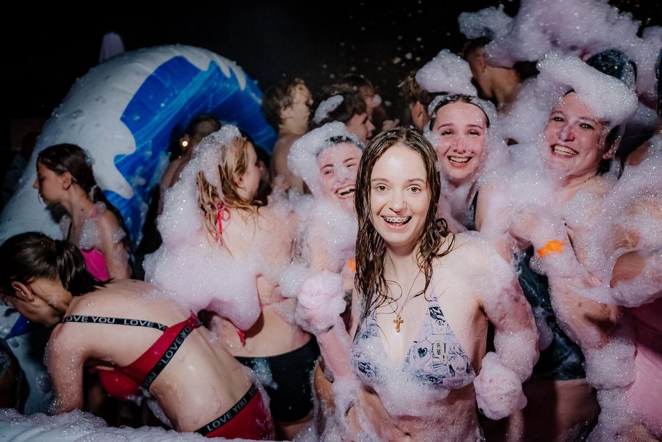 Łódź. Pink Party w Aquaparku Fala. To najbardziej różowa impreza w Łodzi