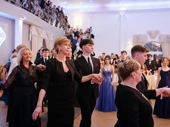 Studniówka XV w Łodzi. Niezapomniane chwile i piękne wspomnienia