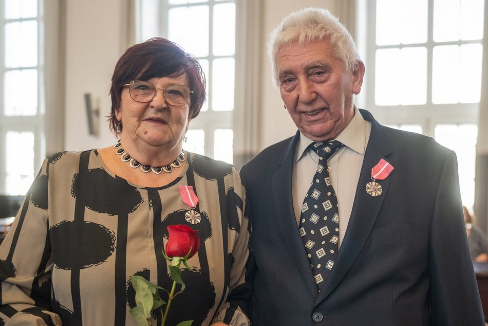 Łódź. Medale za długoletnie pożycie małżeńskie. Ich miłość przetrwała pół wieku!