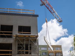 Łódź. Nowe mieszkania miejskie przy Młynarskiej w Łodzi rosną w oczach! Na jakim etapie są prace?