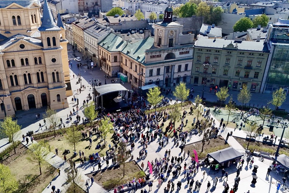 Roztańczeni Łodzianie na Placu Wolności! Tak świętowali Międzynarodowy Dzień Tańca