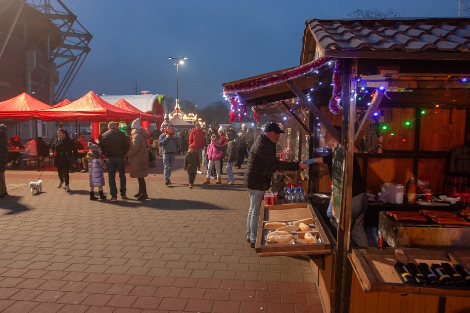 Łódź. Święta w Sercu Łodzi. Dołącz do jarmarku pod stadionem Widzewa Łódź