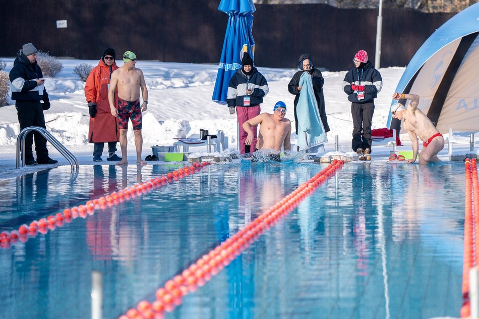 Łódź. Zimne pływanie w Aquaparku Fala w Łodzi