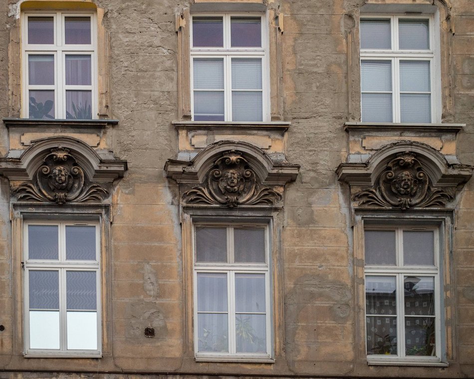 Łódź. Kamienica przy Żwirki w Łodzi przechodzi duże zmiany. Niemal pół miliona zł miejskiej dotacji!