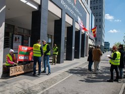 Protest rolników pod Urzędem Marszałkowskim w Łodzi