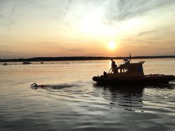 Łódź. Pływa, aby czynić dobro w Łodzi. Jak Adam Jerzykowski przekuł pasję w pomaganie?