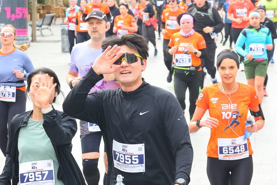 Łódź. DOZ Maraton Łódź 2026. Brałeś udział w biegu na 10 km? Znajdź się na zdjęciach!