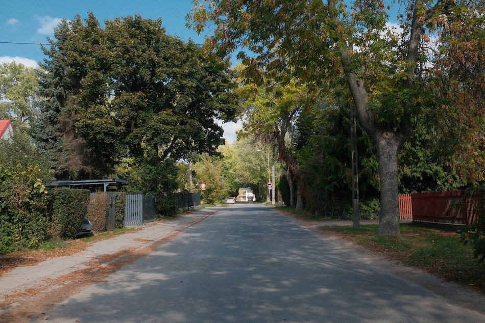 Łódź. Ulica Juhasowa na Stokach w Łodzi