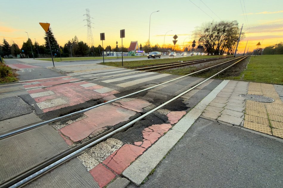 Łódź. Szybkie remonty torowisk przy rondzie Sybiraków (na zdjęciu) i Łagiewnickiej. Zmiany MPK Łódź