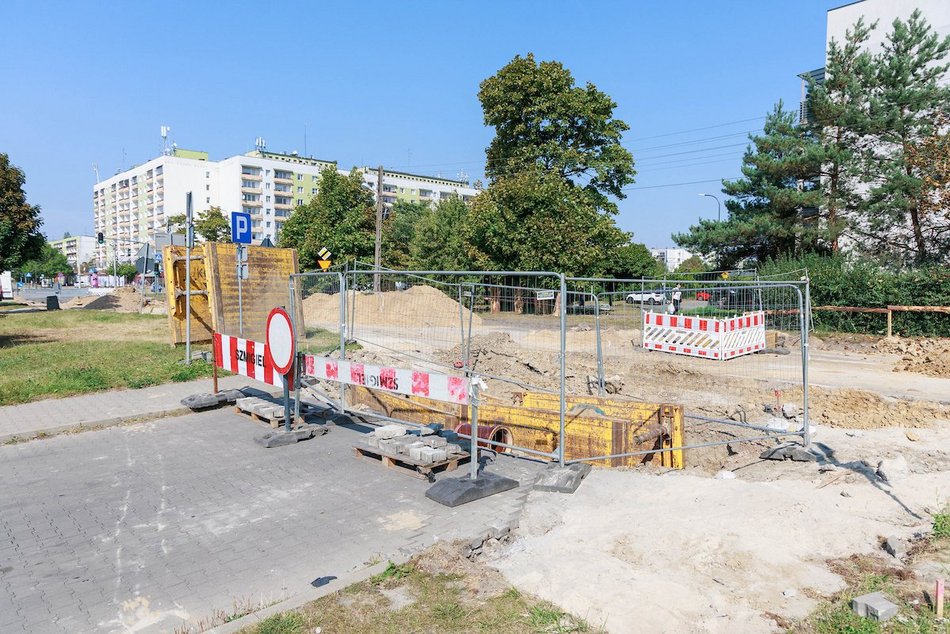 Remont Zakładowej w Łodzi. Zerwali asfalt, pracują nad nową konstrukcją jezdni