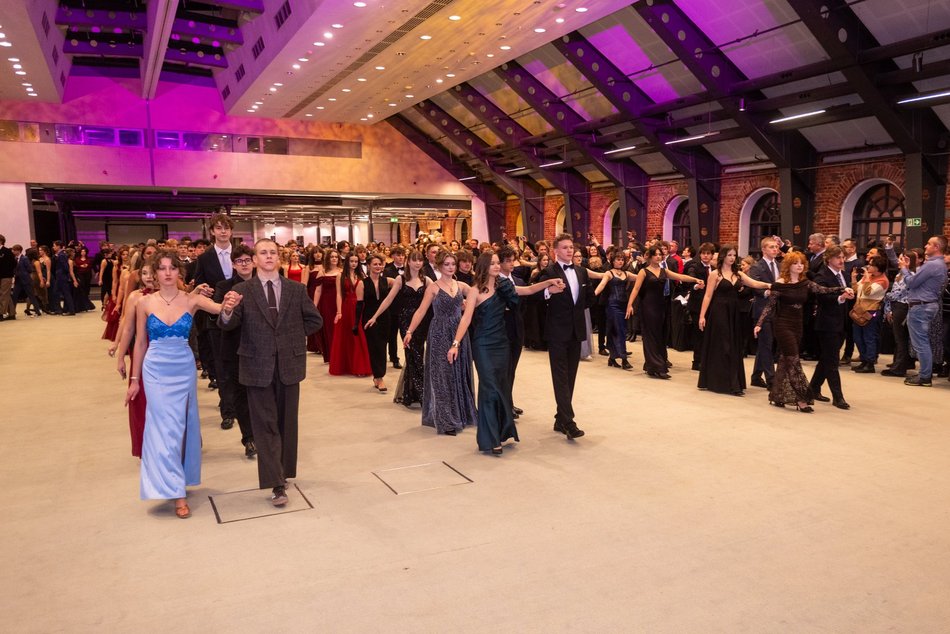 Łódź. Studniówka I LO w Łodzi