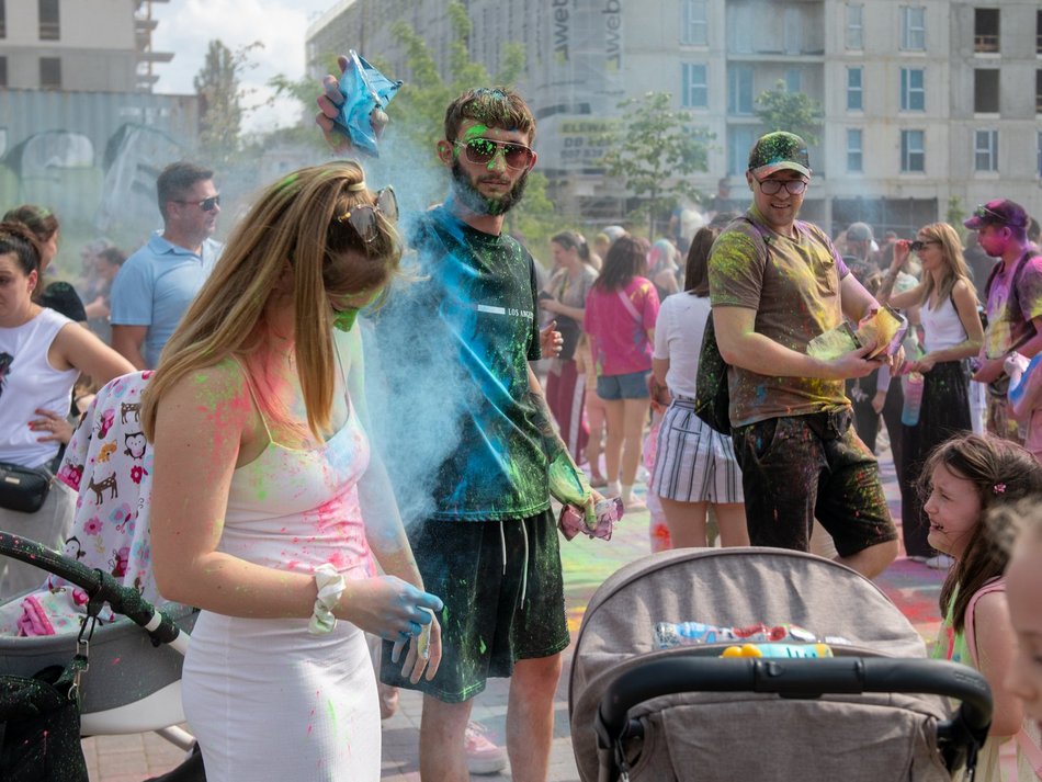 Łódź. Święto Kolorów w Ogrodach Geyera w Łodzi. Świetna zabawa i mnóstwo uśmiechu