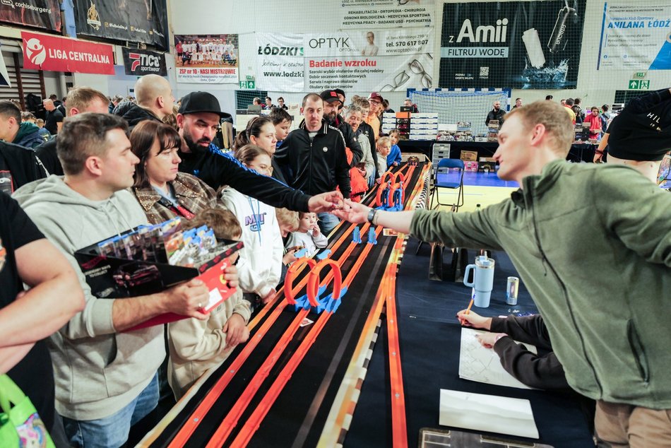 Łódź. Targi Modeli Samochodowych w Łodzi przyciągnęły tłumy! Gratka dla fanów Hot Wheels