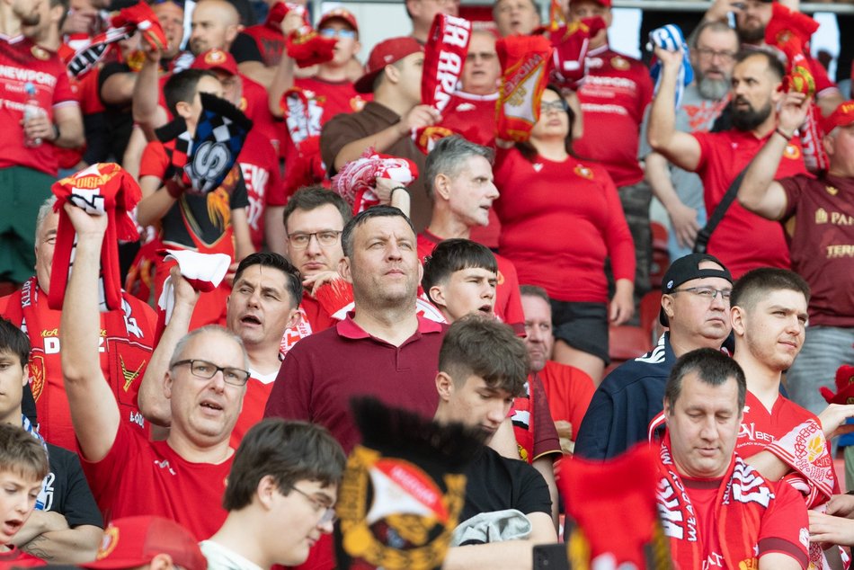 Kibice na meczu Widzewa Łódź z Piastem Gliwice
