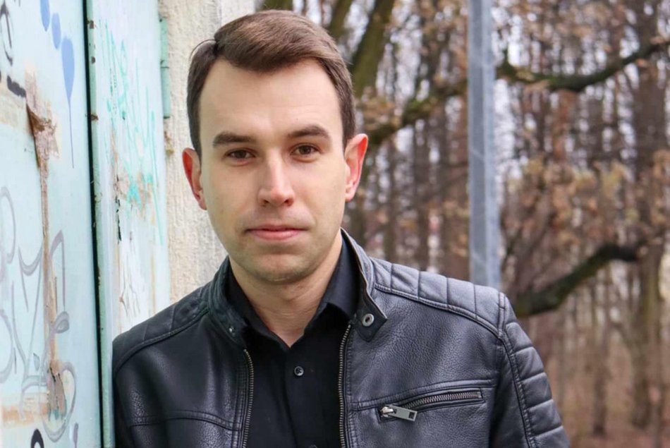 Kryminalna zagadka na Radogoszczu. Znajdź rozwiązanie w „Skoliozie" Konrada Laskowskiego