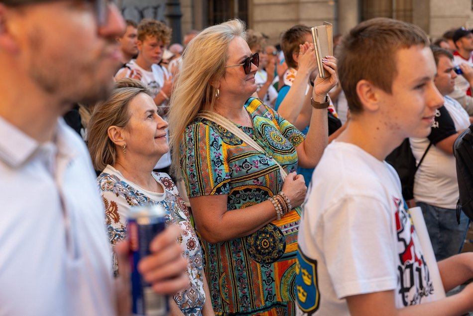 ŁKS Łódź zaprezentował skład na placu Wolności! Byłeś/aś tam? Odszukaj się w galerii