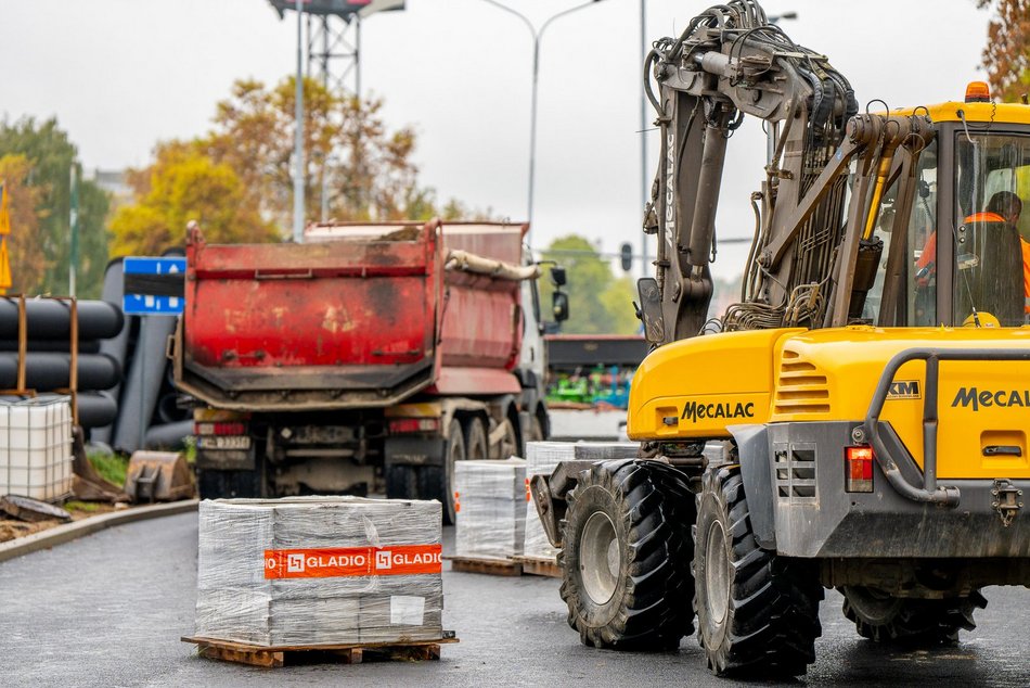Łódź. Remont Brzezińskiej w Łodzi. Pierwszy odcinek prawie gotowy