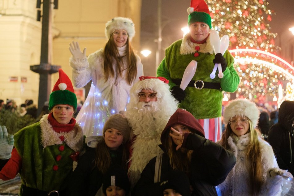 Tłumy na otwarciu Jarmarku Bożonarodzeniowego w Łodzi. Byłeś/aś? Znajdź się na zdjęciach!