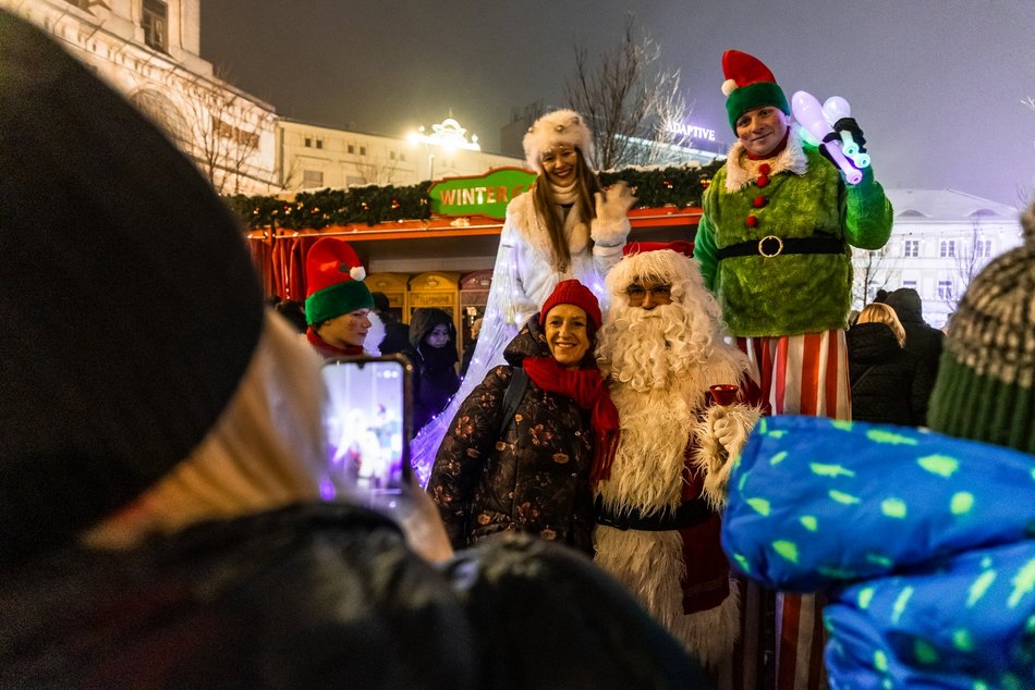 Tłumy na otwarciu Jarmarku Bożonarodzeniowego w Łodzi. Byłeś/aś? Znajdź się na zdjęciach!