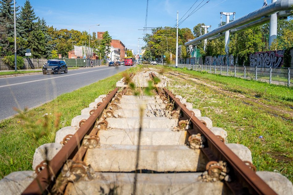 Łódź. Prace torowe na Kilińskiego w Łodzi. Zmiany w rozkładzie MPK Łódź