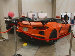 Łódź. Łódzkie Targi Motoryzacyjne w hali Expo Łódź. Klasyki, auta przyszłości, dealerzy i więcej