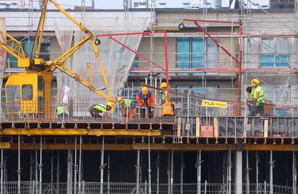 Łódź. Z podziemnej ulicy Hasa wprost na nowe parkingi. Rośnie inwestycja w Nowym Centrum Łodzi