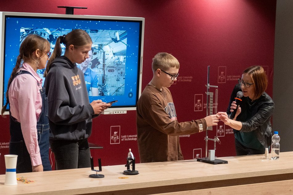 Łódź. Sławosz Uznański-Wiśniewski spotkał się z uczniami